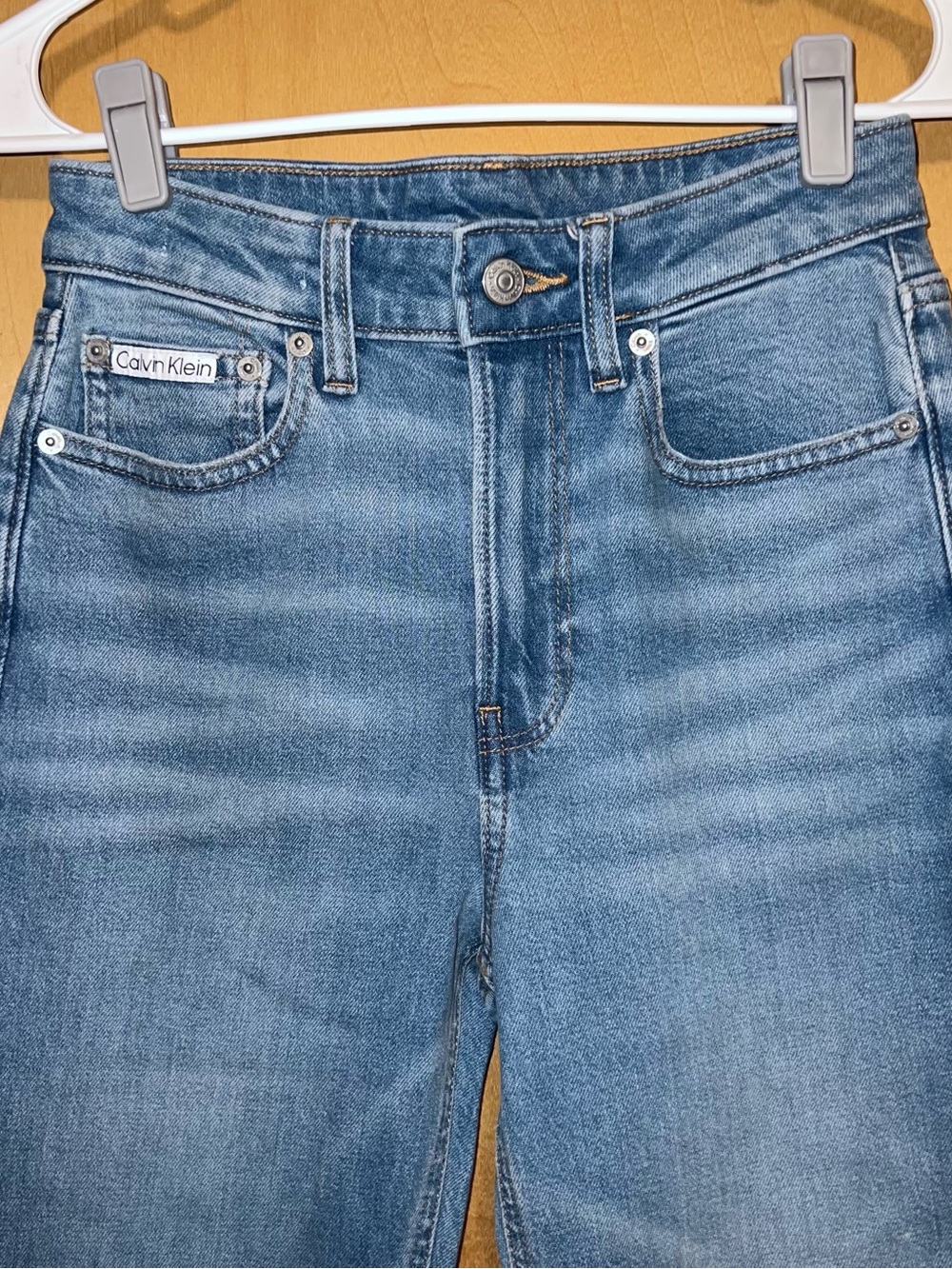 Calvin Klein Women’s Blue Mid Wash Jeans Size 25R